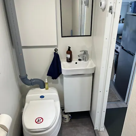Luxus Tiny House Saagala טורניו